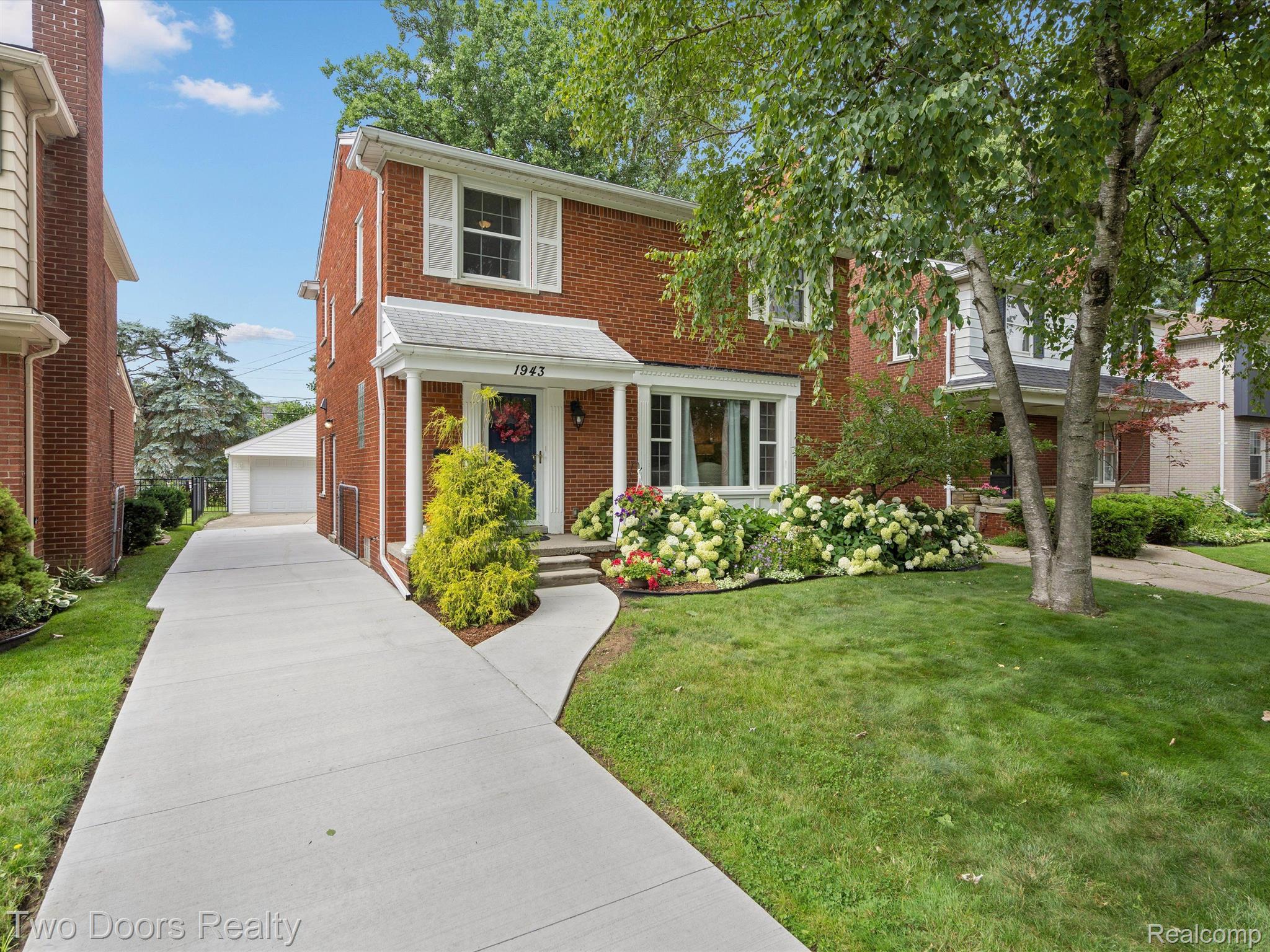 1943 Severn Road Grosse Pointe, MI 48236 - Photo 2 of 29 Brand new driveway.