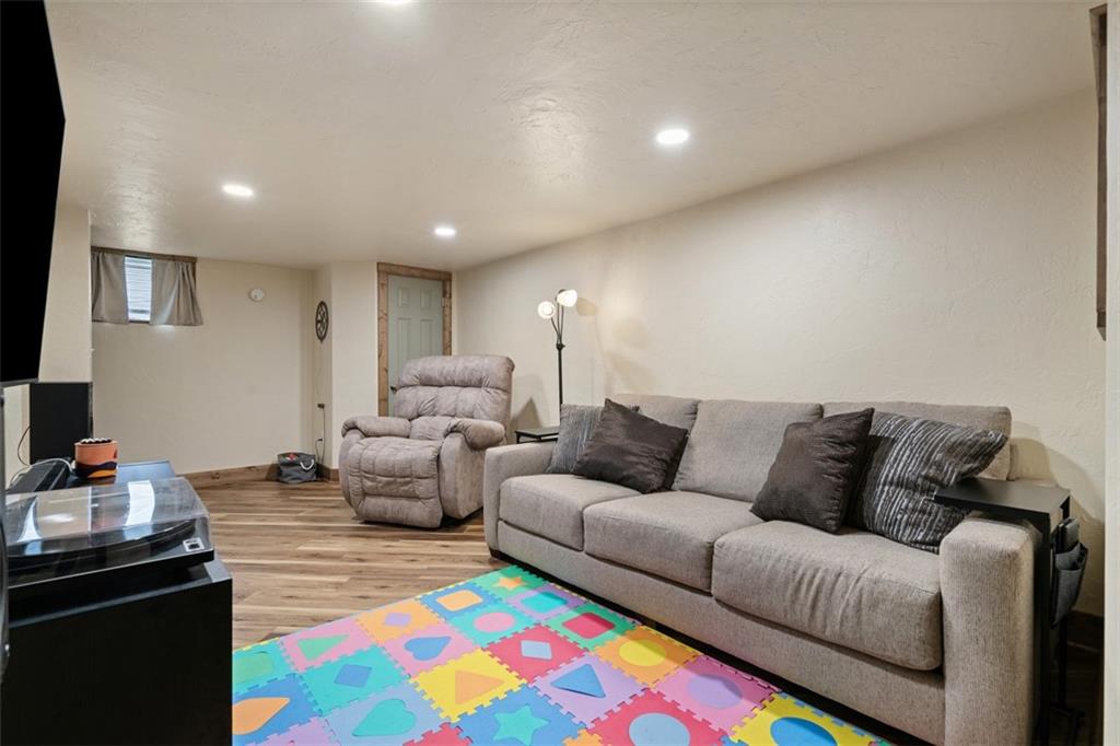 420 Donnell Road Lower Burrell, PA 15068 - Photo 25 of 33 a living room with furniture and a couch