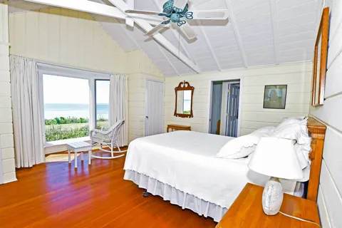 $4,000,000 | 100 Peconic Avenue, Shelter Island, NY 11964