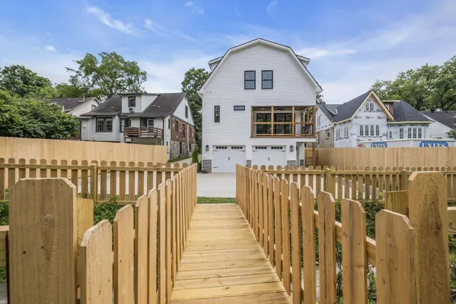 $12,000 | 2704 Westwood Avenue, Nashville, TN 37212