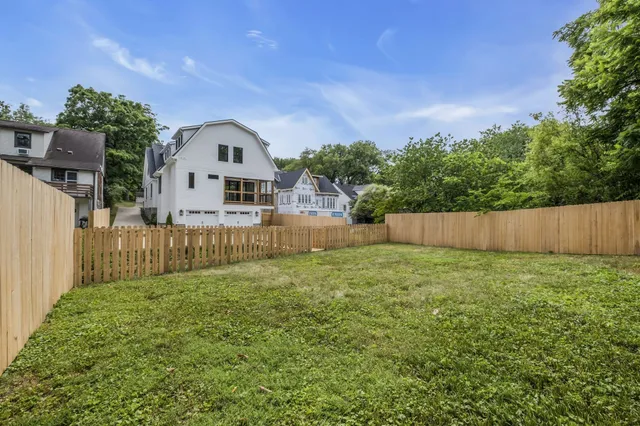 $12,000 | 2704 Westwood Avenue, Nashville, TN 37212