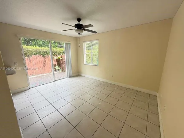 $2,800 | 6990 Northwest 177th Street, Unit J100, Hialeah, FL 33015