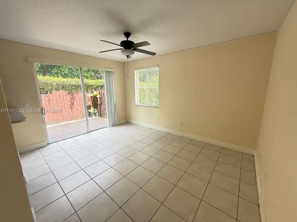 $2,800 | 6990 Northwest 177th Street, Unit J100, Hialeah, FL 33015