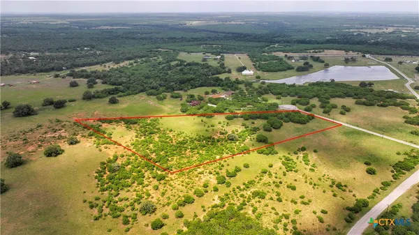$220,000 | 10 Patriot Circle, Luling, TX 78648