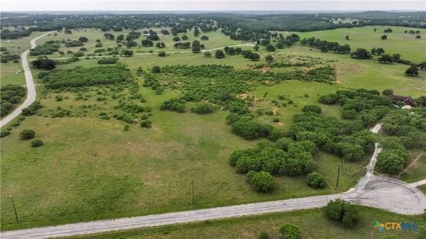 $220,000 | 10 Patriot Circle, Luling, TX 78648