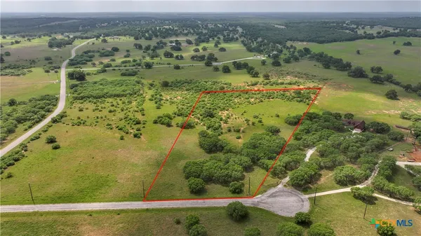 $220,000 | 10 Patriot Circle, Luling, TX 78648