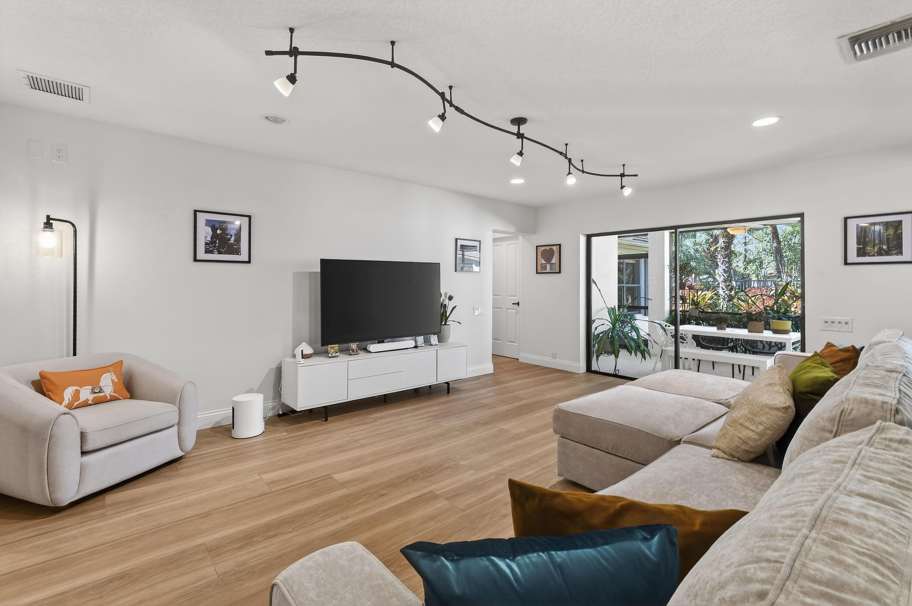 6701 Winding Lake Drive Jupiter, FL 33458 - Photo 13 of 57 6701WindingLakeDr(33)