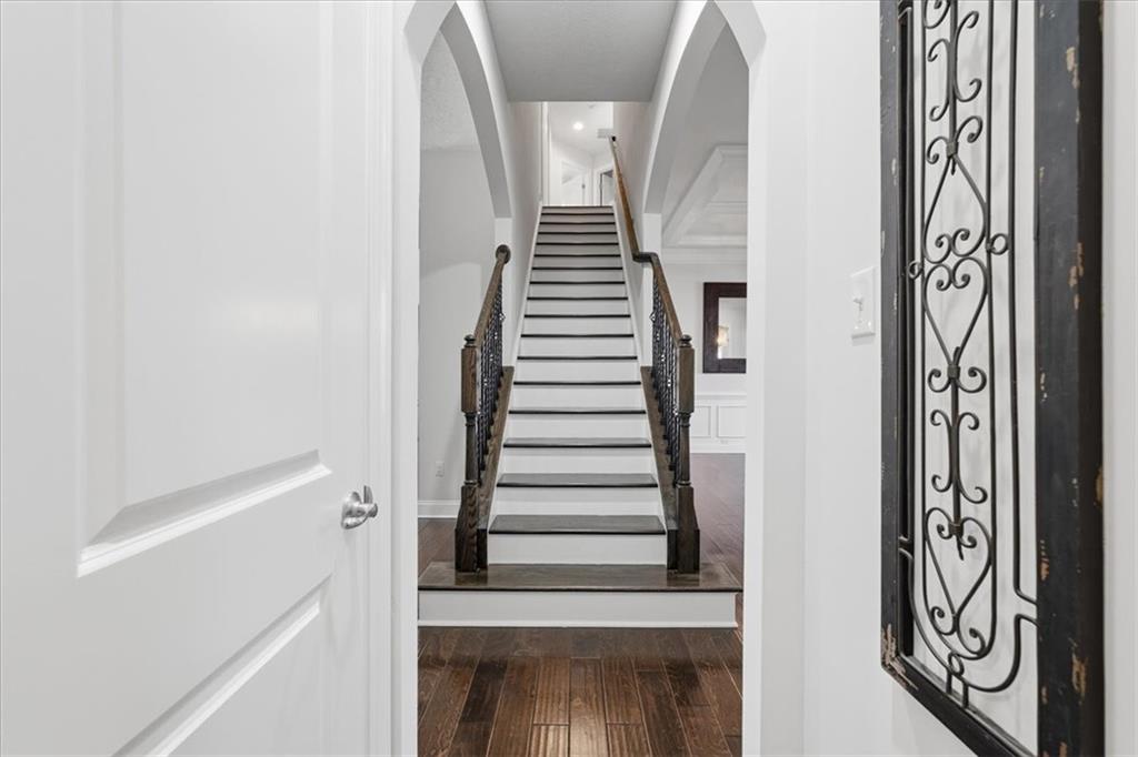 147 Seneca Place Mars, PA 16046 - Photo 19 of 44 a view of entryway with wooden floor
