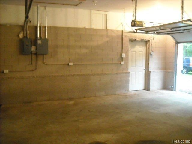 9295 Evergreen Road Brighton, MI 48116 - Photo 17 of 17 DSCN0266