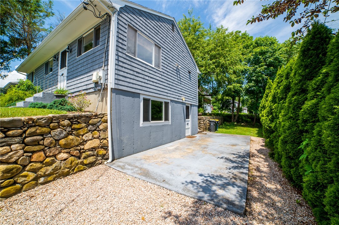 46 King Philip Road Narragansett, RI 02882 - Photo 4 of 35 Gallery Image 4