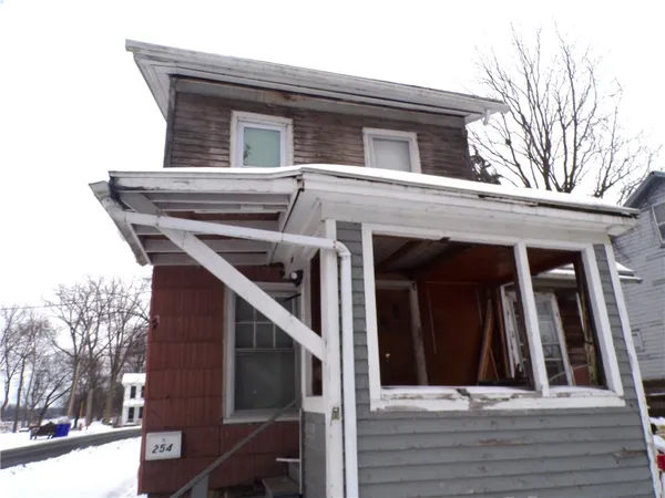 $37,000 | 254 East Bank Street, Albion, NY 14411