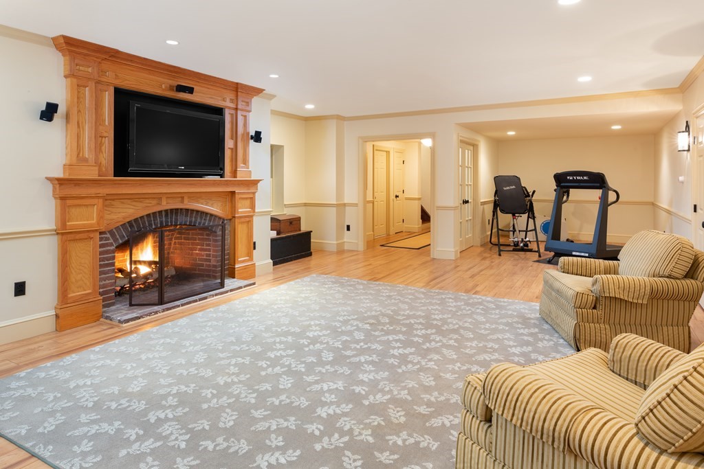 1445 Commonwealth Avenue Newton, MA 02465 - Photo 15 of 28