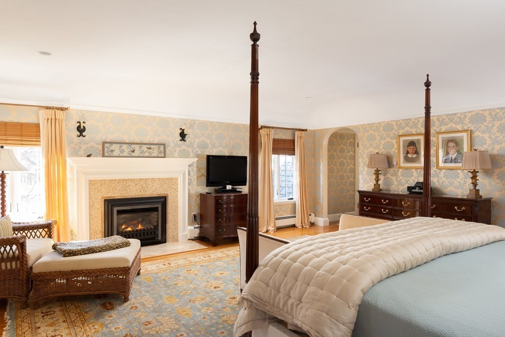 1445 Commonwealth Avenue Newton, MA 02465 - Photo 9 of 28