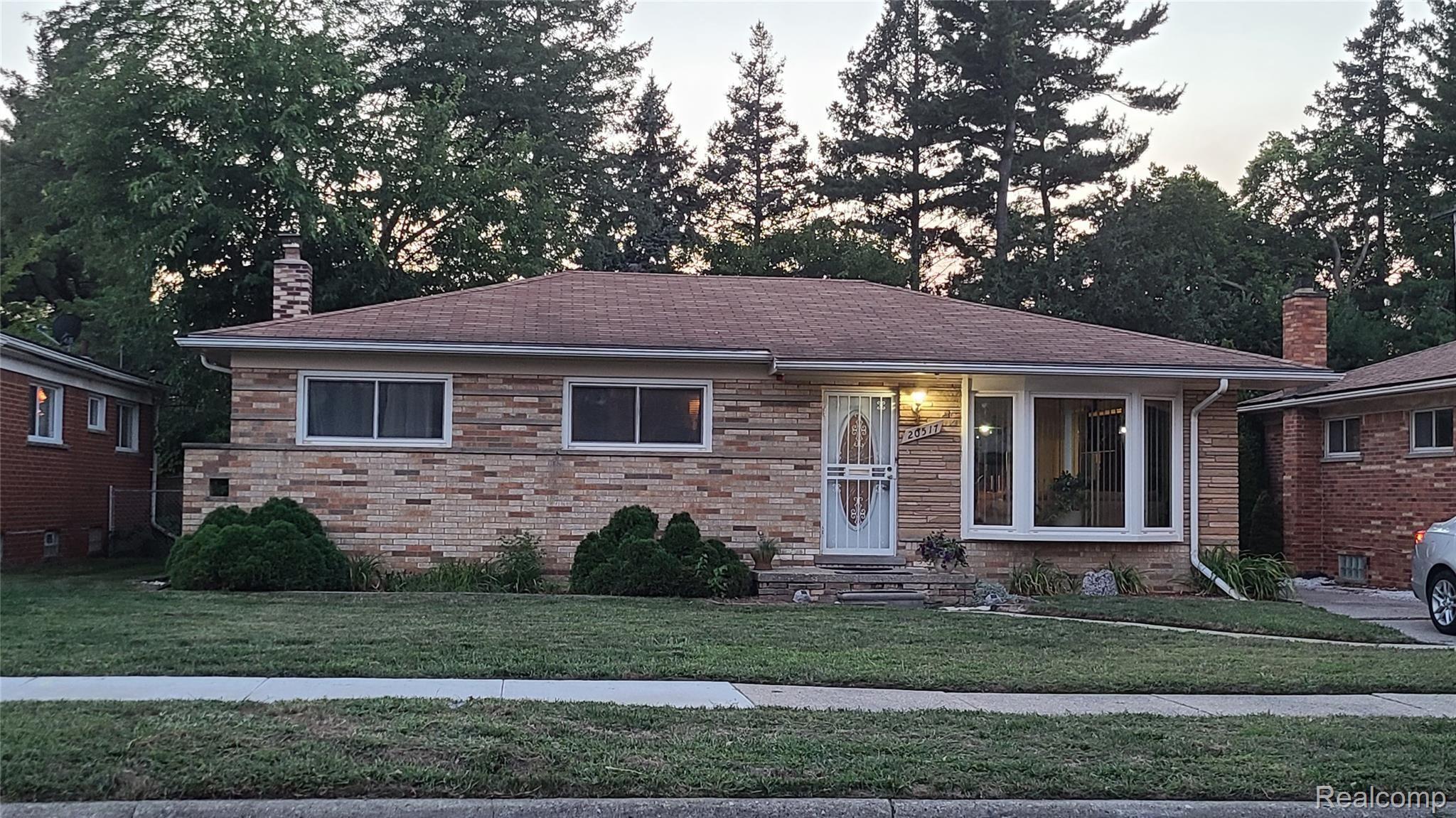20517 Sunderland Road Detroit, MI 48219 - Photo 1 of 4 20200831_201254.jpg