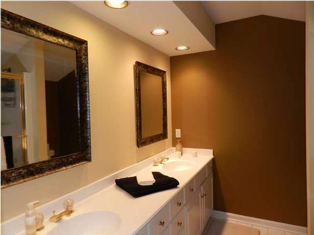 1334 Timberlake Road Evansville, IN 47710 - Photo 12 of 20 Gallery Image 12