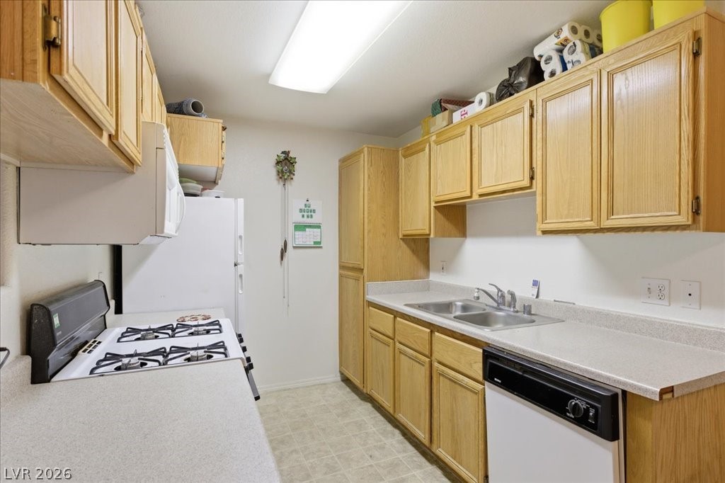 4730 East Craig Road, Unit 2164 Las Vegas, NV 89115 - Photo 12 of 27 Kitchen