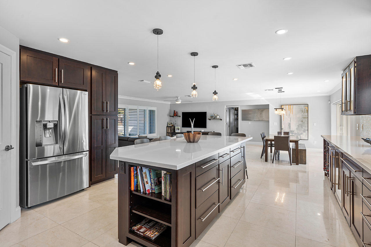 1319 Southwest 5th Avenue Boca Raton, FL 33432 - Photo 11 of 40 012-1319SWFifthAve-BocaRaton-FL-small