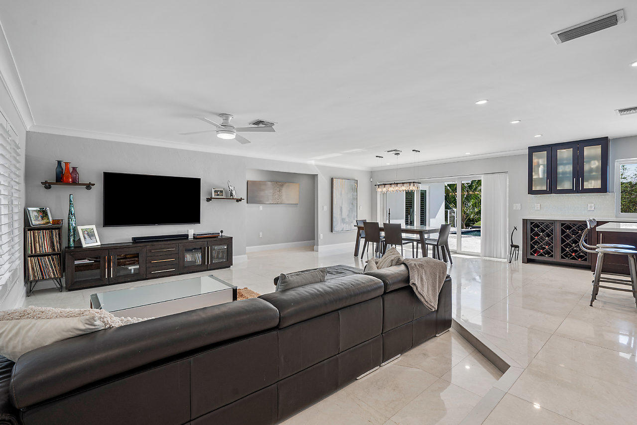 1319 Southwest 5th Avenue Boca Raton, FL 33432 - Photo 12 of 40 004-1319SWFifthAve-BocaRaton-FL-small