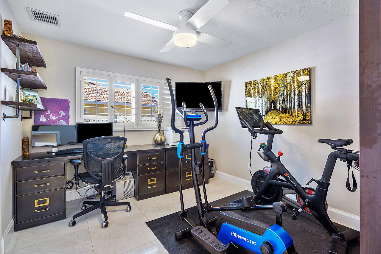 1319 Southwest 5th Avenue Boca Raton, FL 33432 - Photo 22 of 40 021-1319SWFifthAve-BocaRaton-FL-small