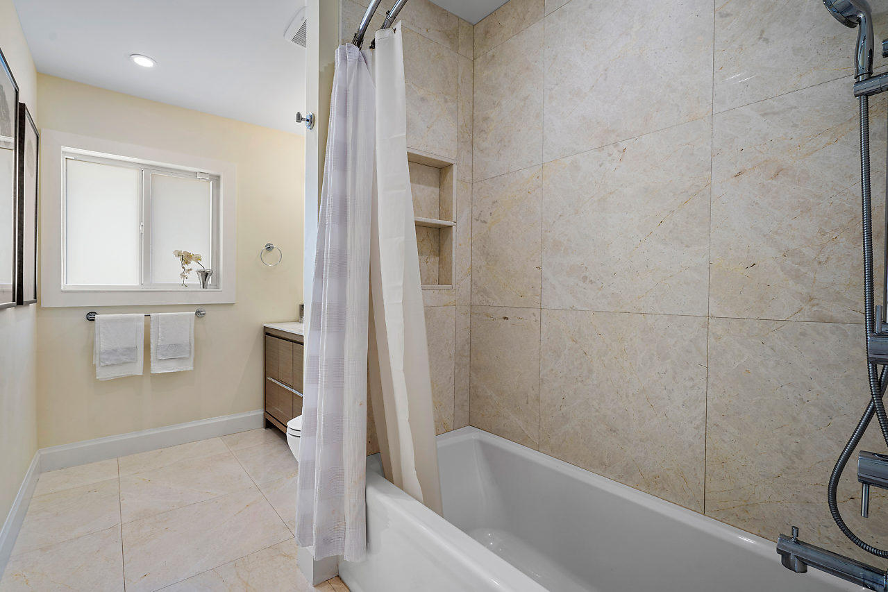 1319 Southwest 5th Avenue Boca Raton, FL 33432 - Photo 24 of 40 023-1319SWFifthAve-BocaRaton-FL-small
