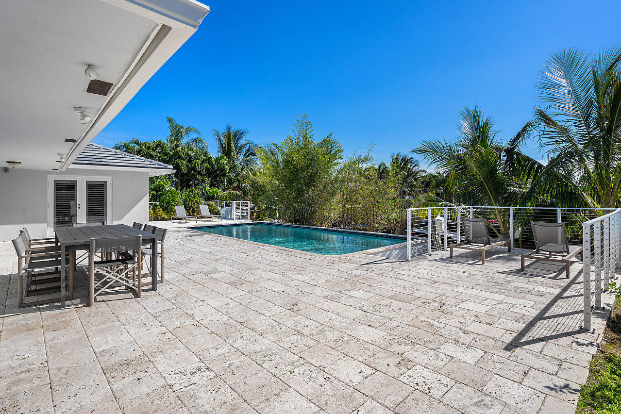 1319 Southwest 5th Avenue Boca Raton, FL 33432 - Photo 27 of 40 025-1319SWFifthAve-BocaRaton-FL-small