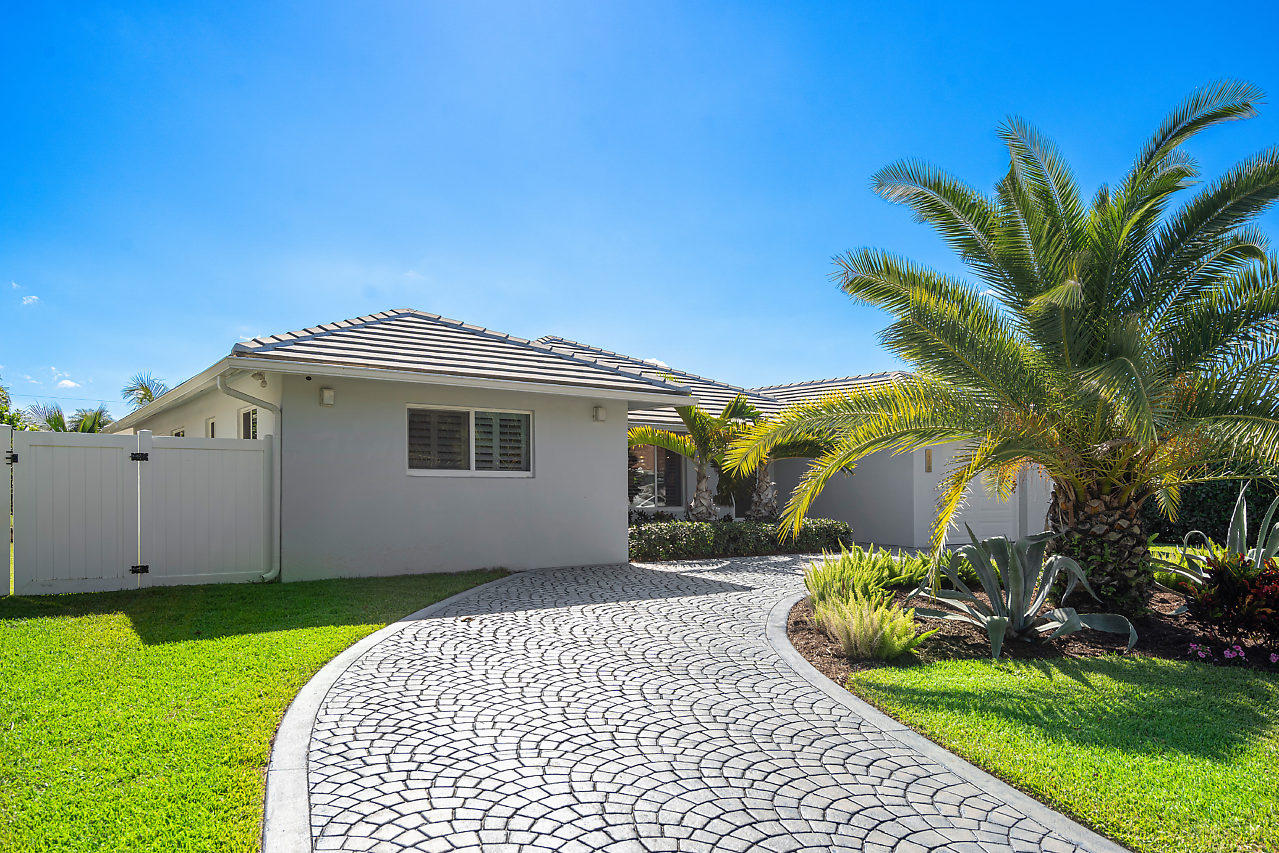 1319 Southwest 5th Avenue Boca Raton, FL 33432 - Photo 5 of 40 002-1319SWFifthAve-BocaRaton-FL-small