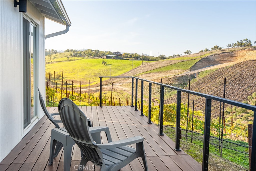 550 Villa Lots Road Paso Robles, CA 93446 - Photo 30 of 31 ADU deck