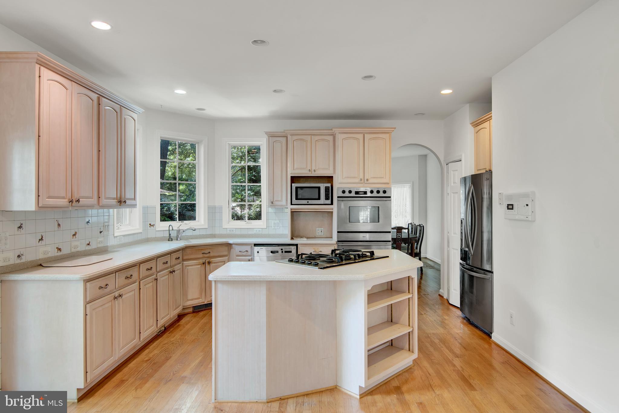 6543 Braddock Road Alexandria, VA 22312 - Photo 11 of 54 Gallery Image 11