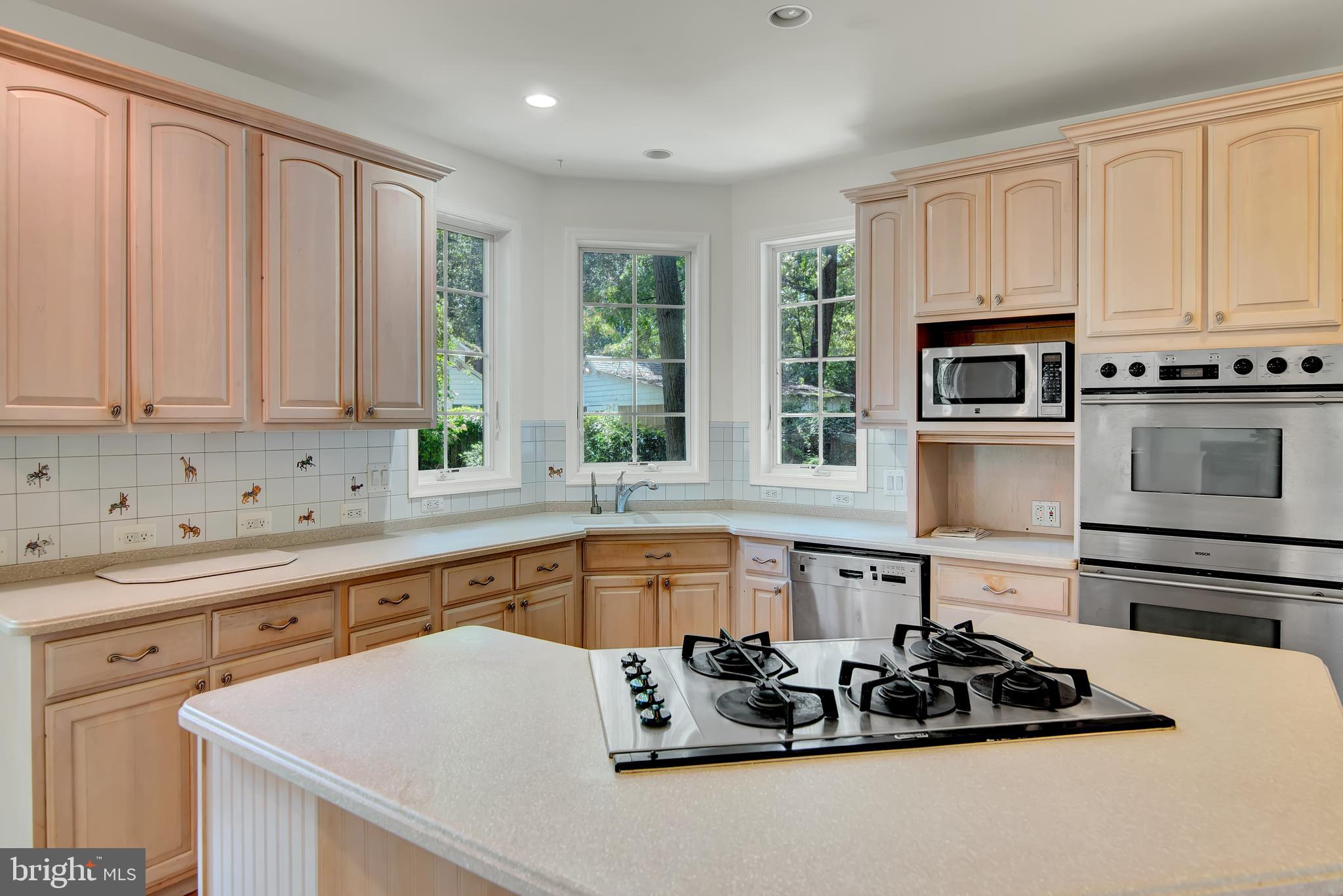 6543 Braddock Road Alexandria, VA 22312 - Photo 12 of 54 Gallery Image 12