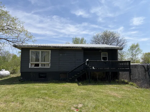 $239,999 | 3243 South 13700E Road, Pembroke Township, IL 60958