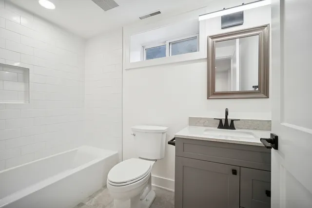 $625,000 | 247 Highwood Avenue, Highwood, IL 60040