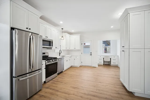 $625,000 | 247 Highwood Avenue, Highwood, IL 60040