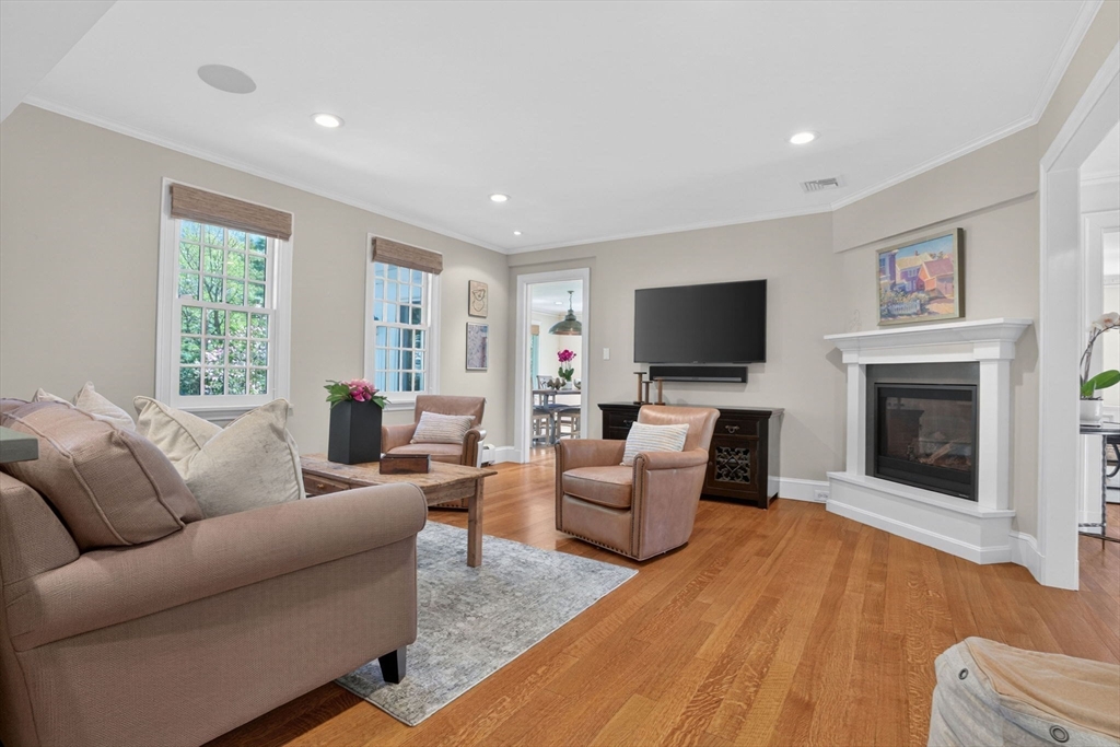 101 Edmunds Road Wellesley, MA 02481 - Photo 9 of 21 Gallery Image 9