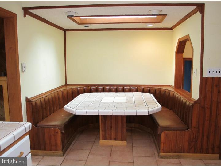 39 Edison Road Cherry Hill, NJ 08034 - Photo 4 of 10 Breakfast Room