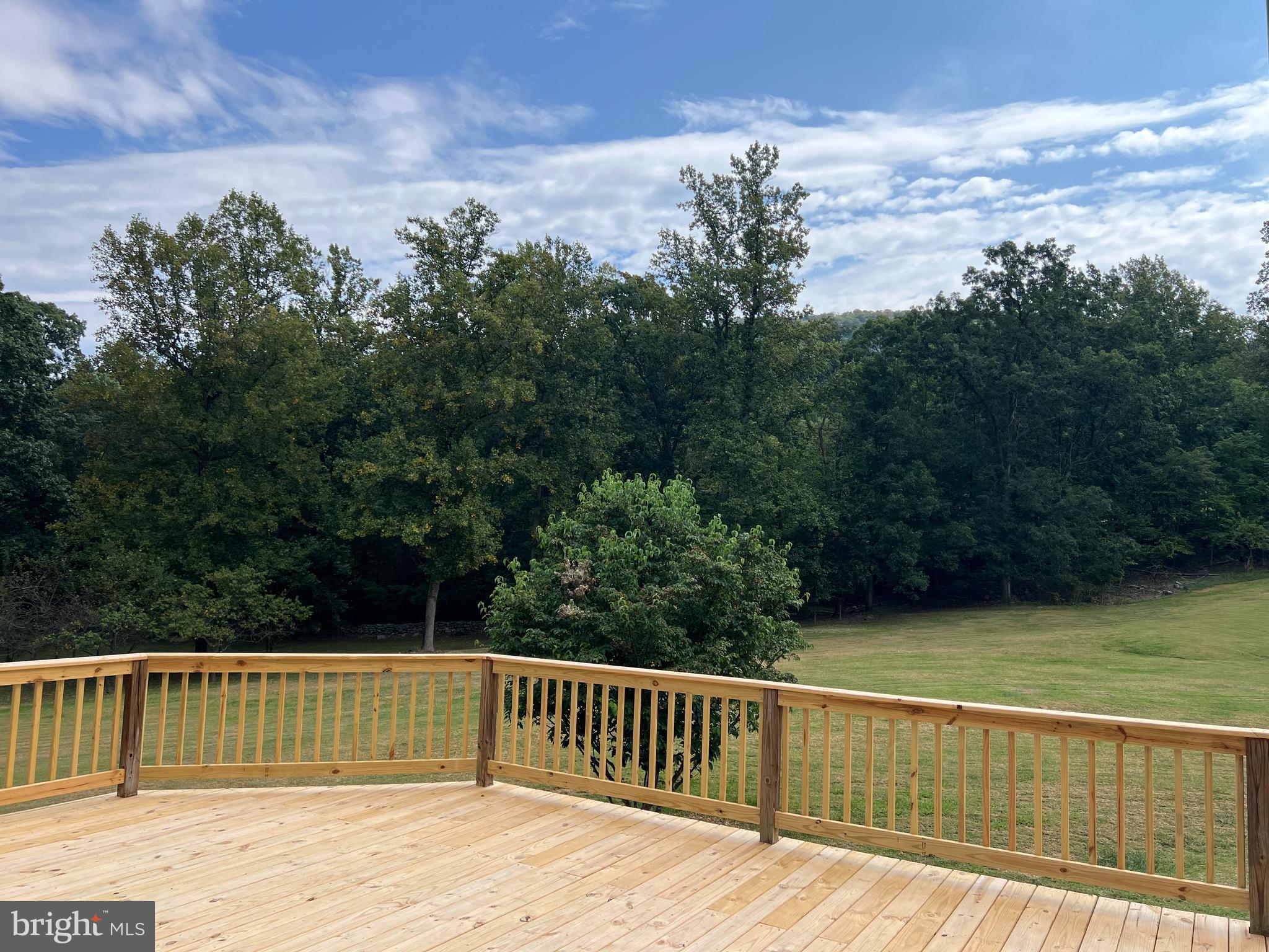 13753 Frazier Road Smithsburg, MD 21783 - Photo 28 of 39 FRONT DECK VIEW