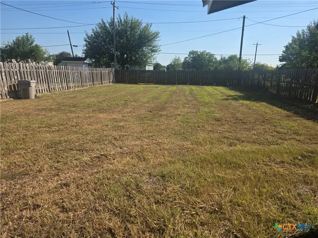 $220,000 | 809 West St Louis Avenue, Seadrift, TX 77983