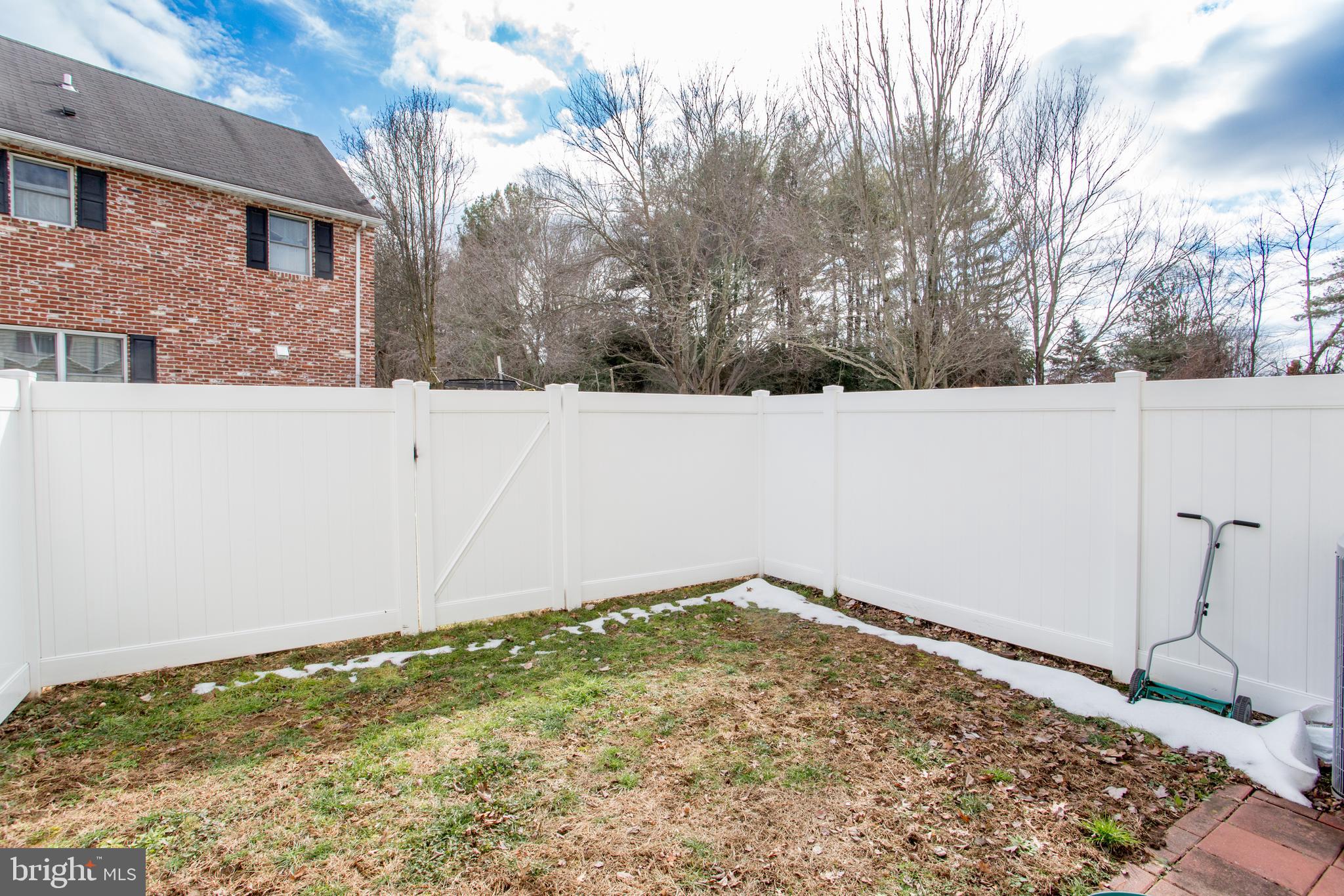 21 Washington Square Doylestown, PA 18901 - Photo 4 of 5 a view of a backyard