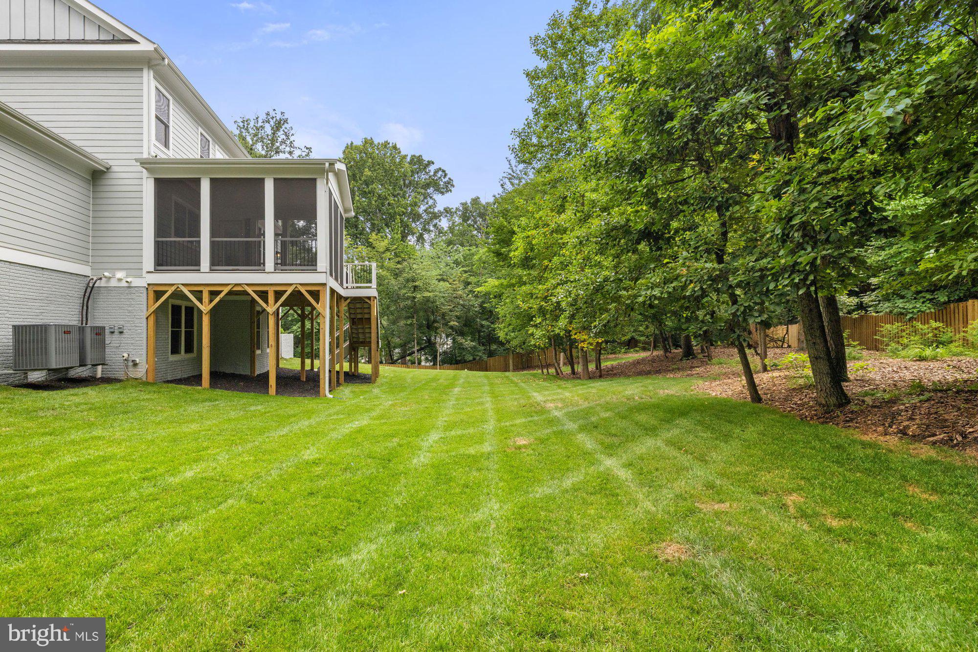 2236 Laurel Ridge Road Vienna, VA 22181 - Photo 3 of 78 front view of a house with a yard
