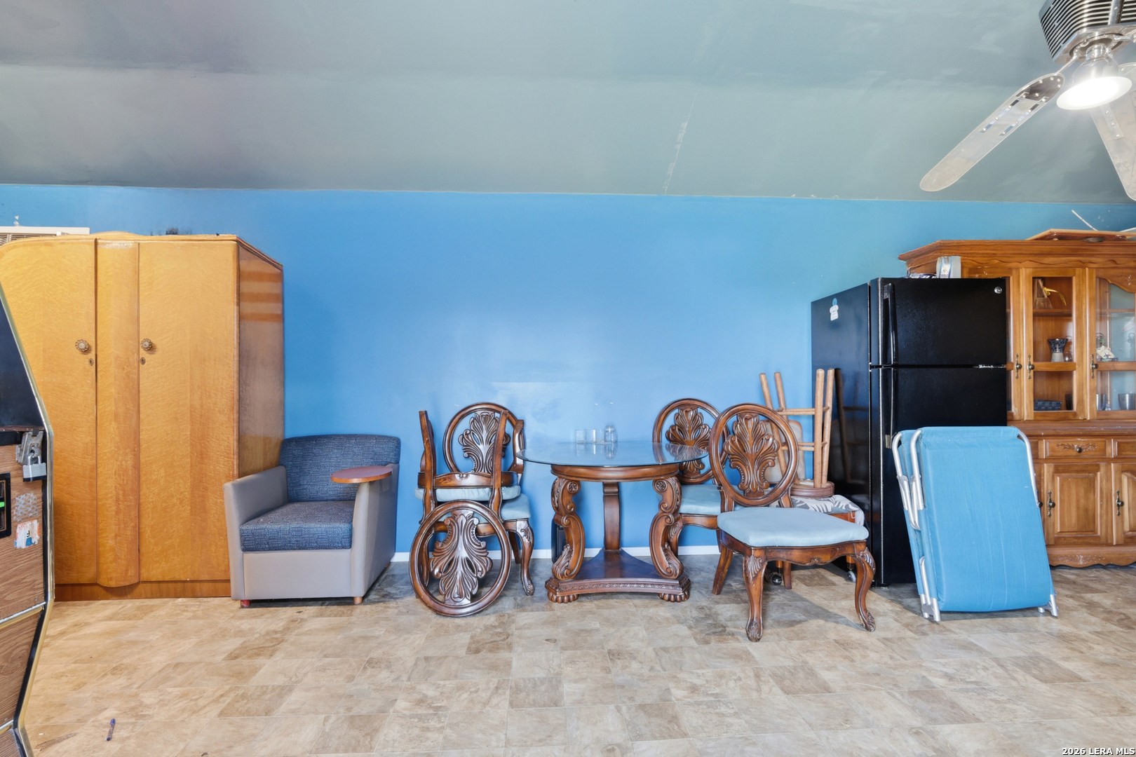 2145 Fm 2504 Poteet, TX 78065 - Photo 21 of 34 a view of a chairs in a room
