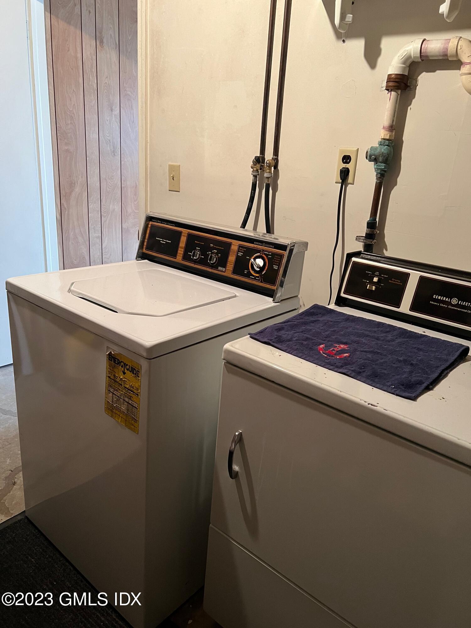 81 View Street West Greenwich, CT 06830 - Photo 11 of 12 a utility room with dryer and washer