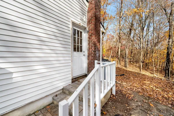 $1,725 | 164 Pine Hill Road, Unit 4, Highland Mills, NY 10930