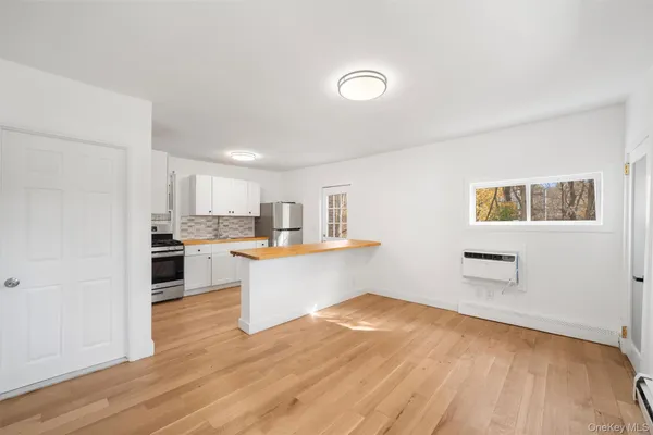 $1,725 | 164 Pine Hill Road, Unit 4, Highland Mills, NY 10930