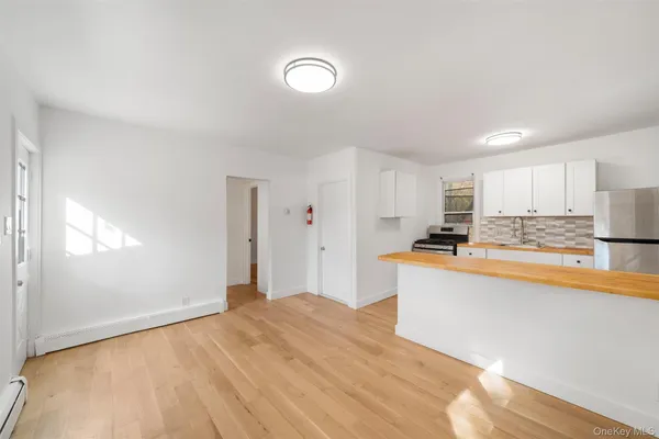 $1,725 | 164 Pine Hill Road, Unit 4, Highland Mills, NY 10930