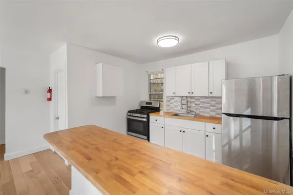 $1,725 | 164 Pine Hill Road, Unit 4, Highland Mills, NY 10930