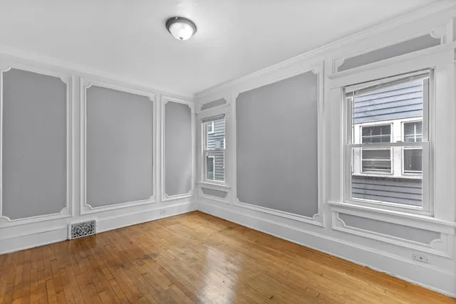 $2,100 | 1806 East Newberry Boulevard, Milwaukee, WI 53211