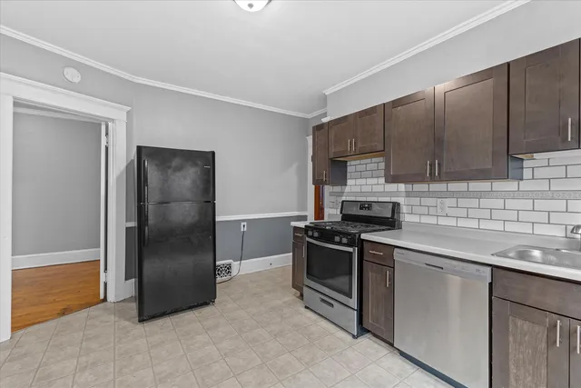 $2,100 | 1806 East Newberry Boulevard, Milwaukee, WI 53211