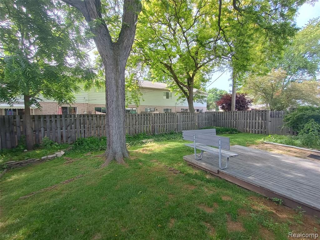 112 Stratford Lane Rochester Hills, MI 48309 - Photo 33 of 37