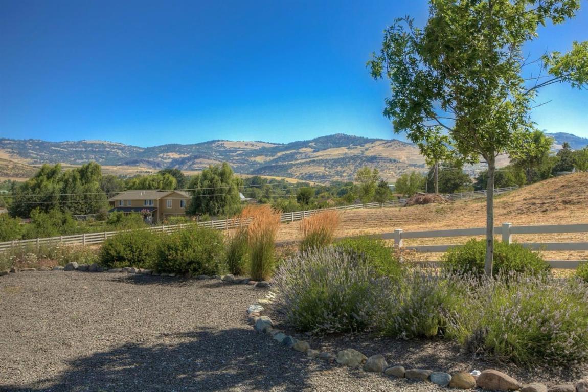 730 South Valley View Road Ashland, OR 97520 - Photo 32 of 34 33