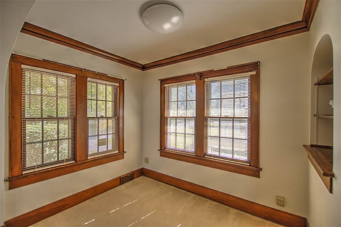 435 North Summit Avenue Decatur, IL 62522 - Photo 13 of 33 a view of an empty room with a window