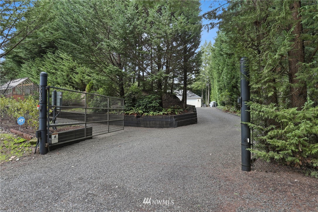 5043 Southwest Lake Helena Road Port Orchard, WA 98367 - Photo 2 of 40 Gallery Image 2